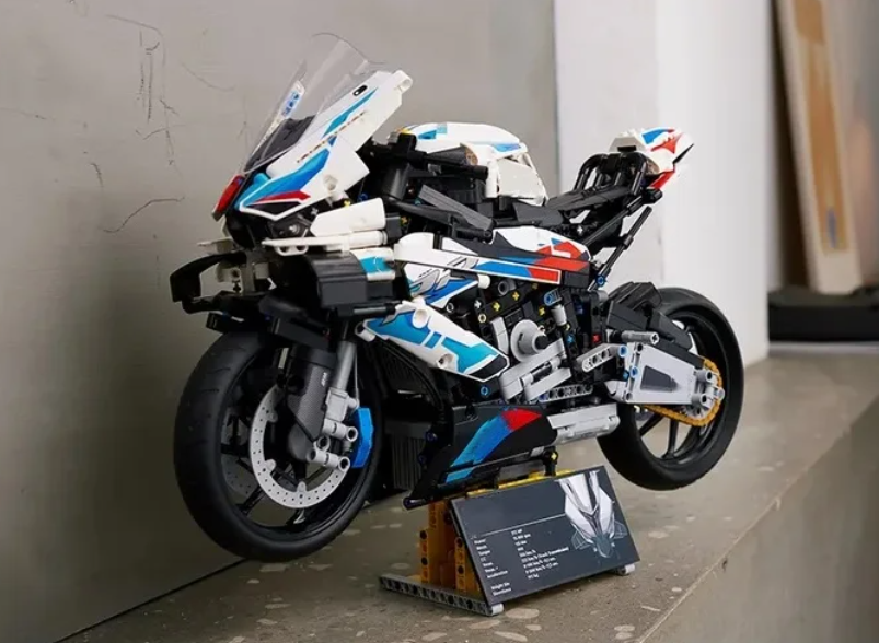 Modelo de Motocicleta Bloques de Construcción 42130